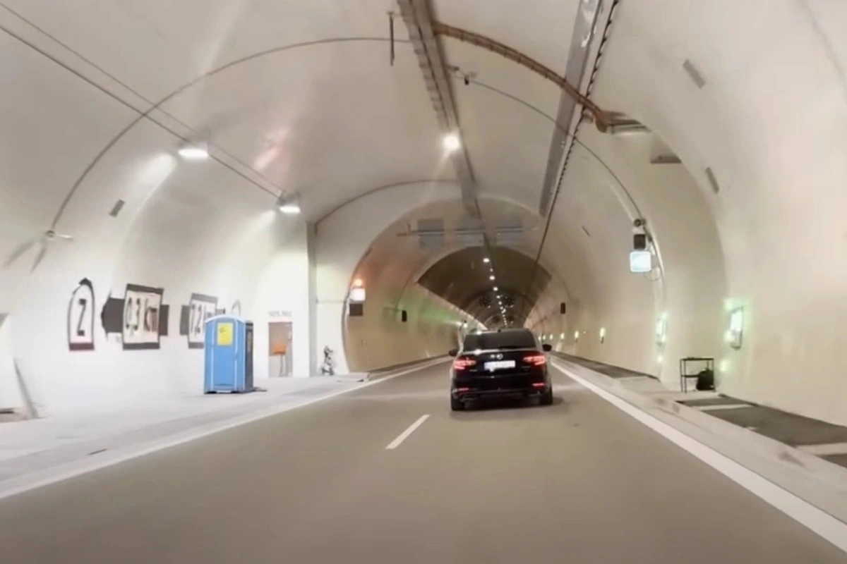 Súťaž o prestrihnutie pásky tunela Višňové