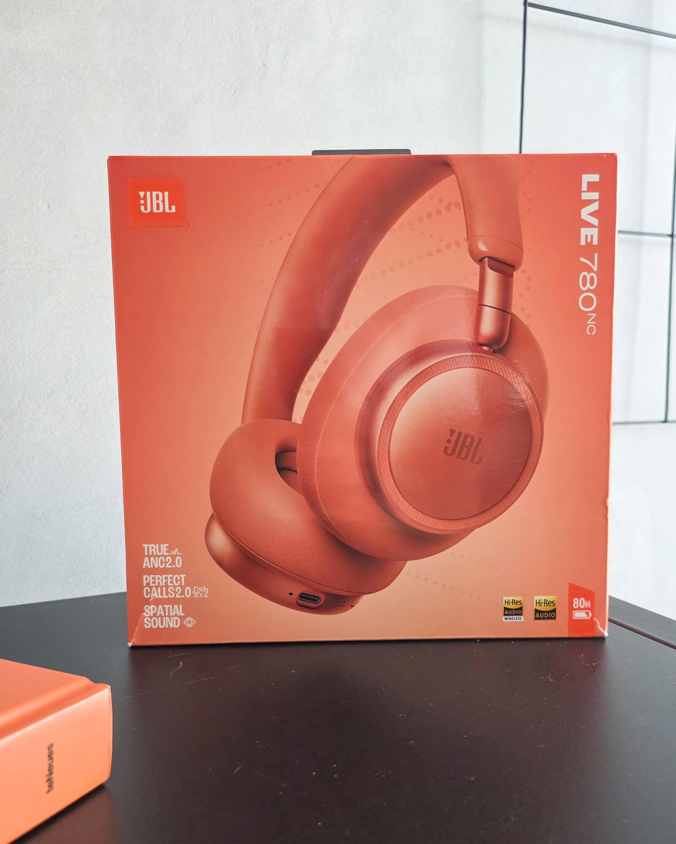 Vyhrajte 2x slúchadlá JBL Live